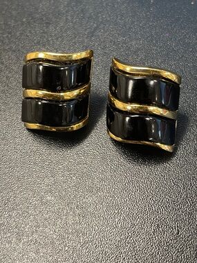 Black and Gold Wave Pierced-On Earrings B2